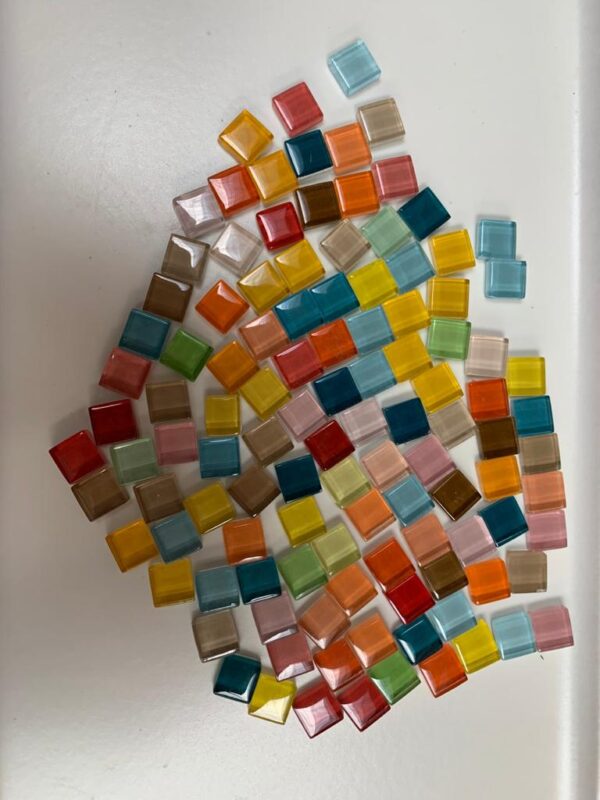 Cod: 238 Tesela vidrio de color de 1 cm x 1 cm (Bolsa de 50gramos)